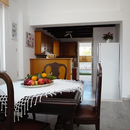 Evas House 7 Mins Walk To Beach Villa Stavrós Exterior foto